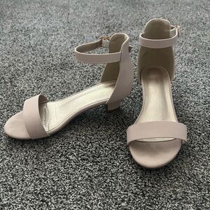 Girls dress shoes size 3